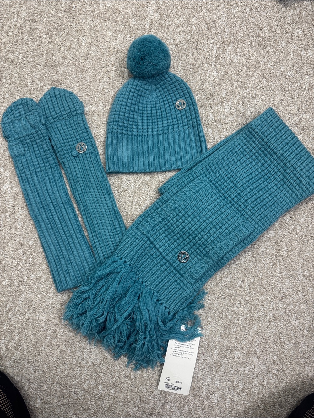 lululemon athletica Teal Knit Pom Beanie, Mittens & Fringe Scarf Set
